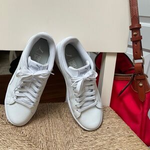 PUMA SNEAKERS / SIZE 7